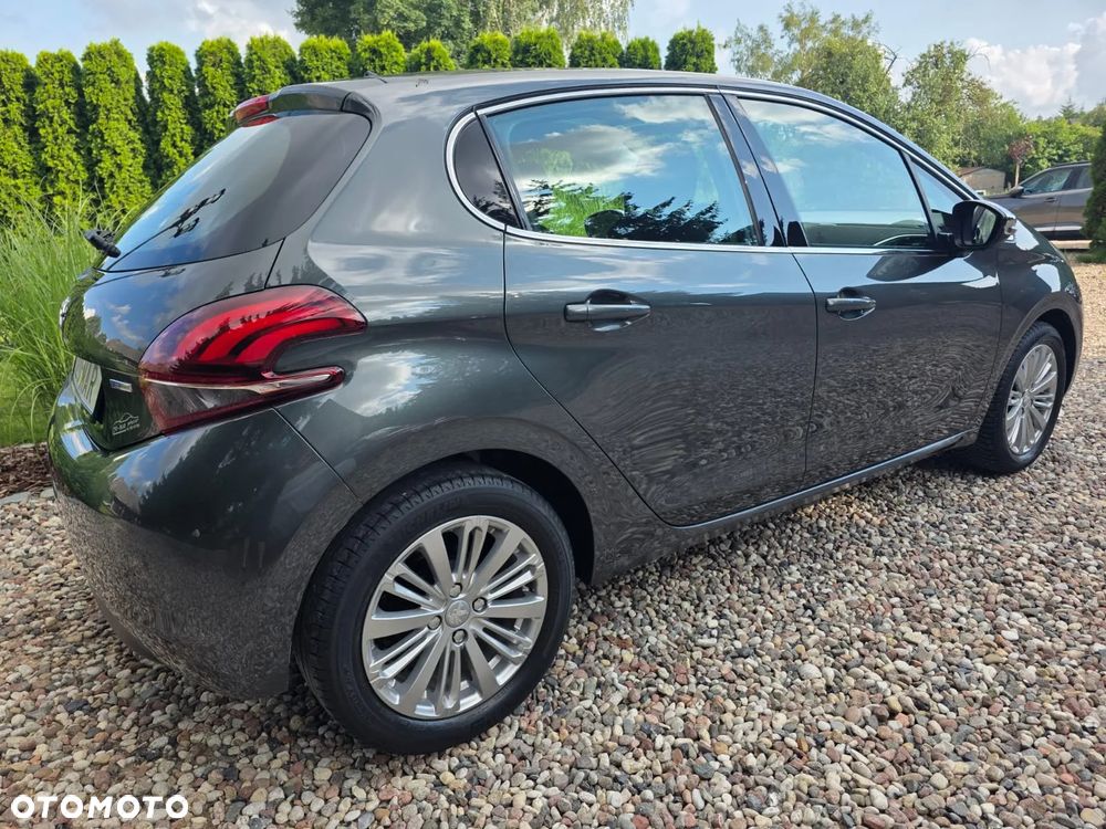 Peugeot 208 1.2 PureTech Allure - 27