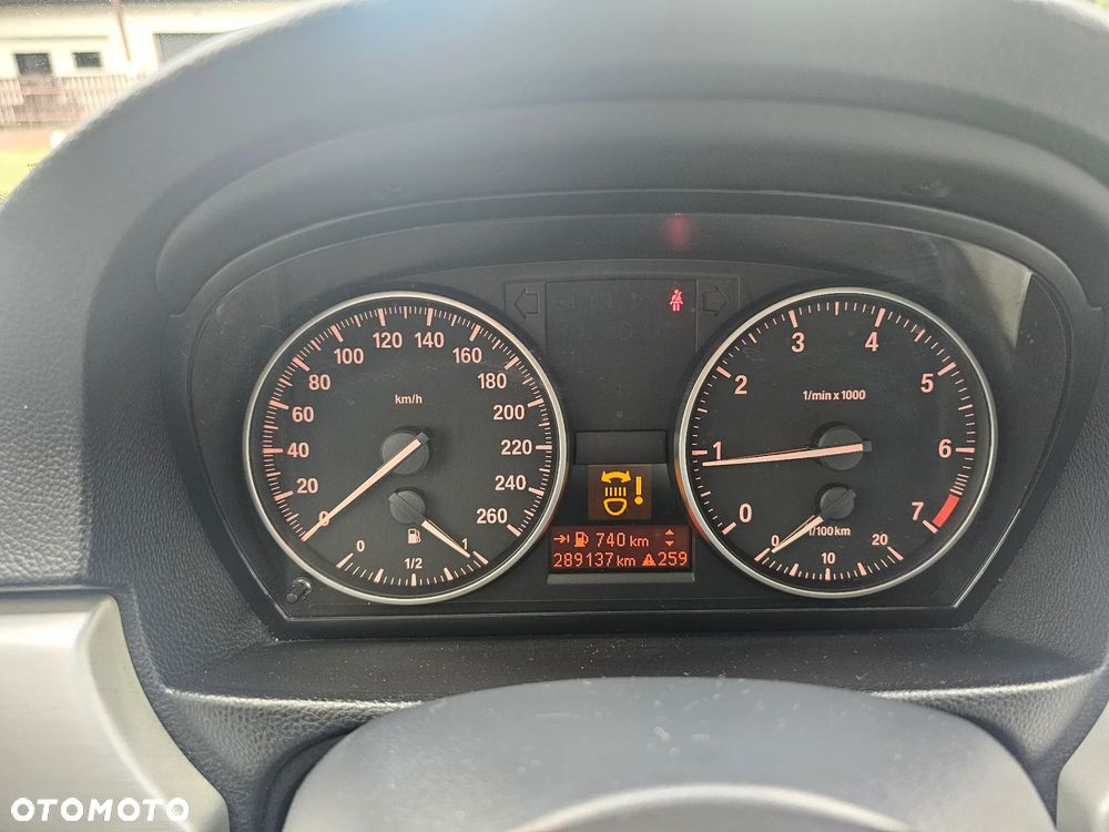 BMW Seria 3 318i - 10