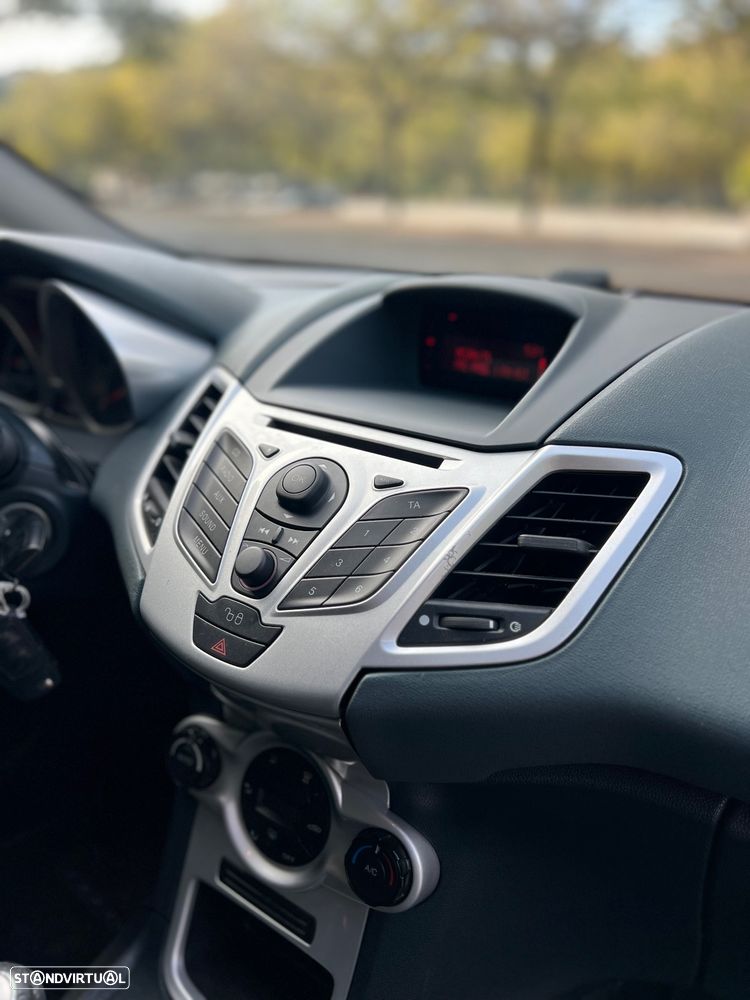 Ford Fiesta 1.25 Titanium - 13