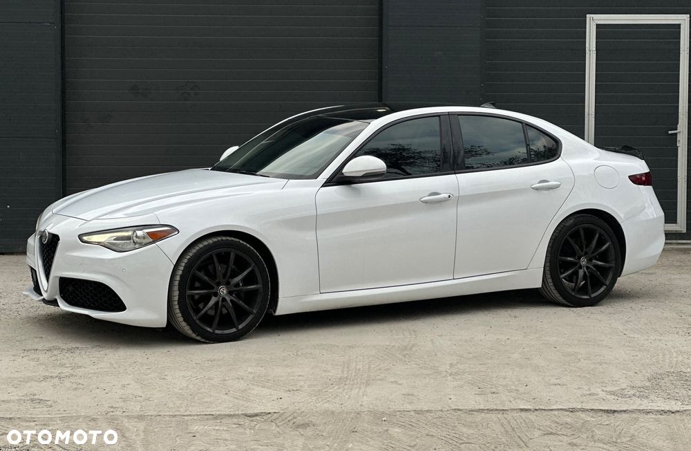Alfa Romeo Giulia 2.0 Turbo 16V AT8-Q4 Ti - 13