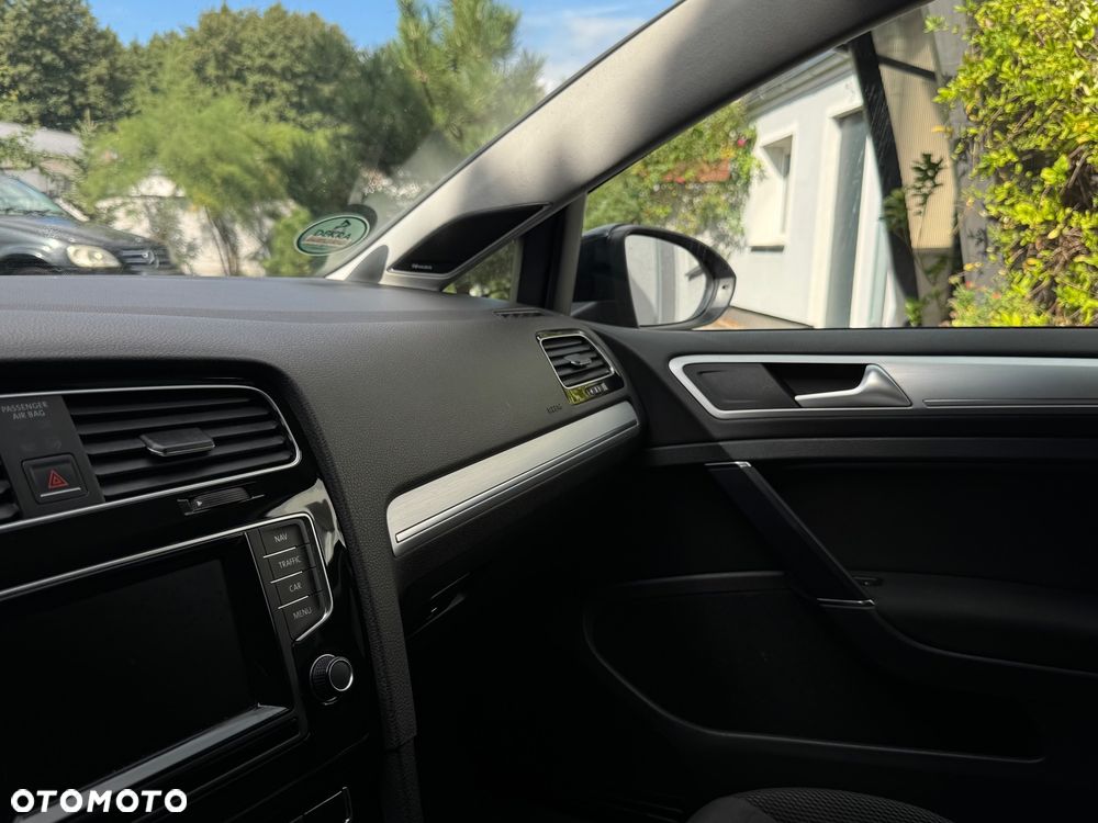Volkswagen Golf 2.0 BlueTDI Cup - 35