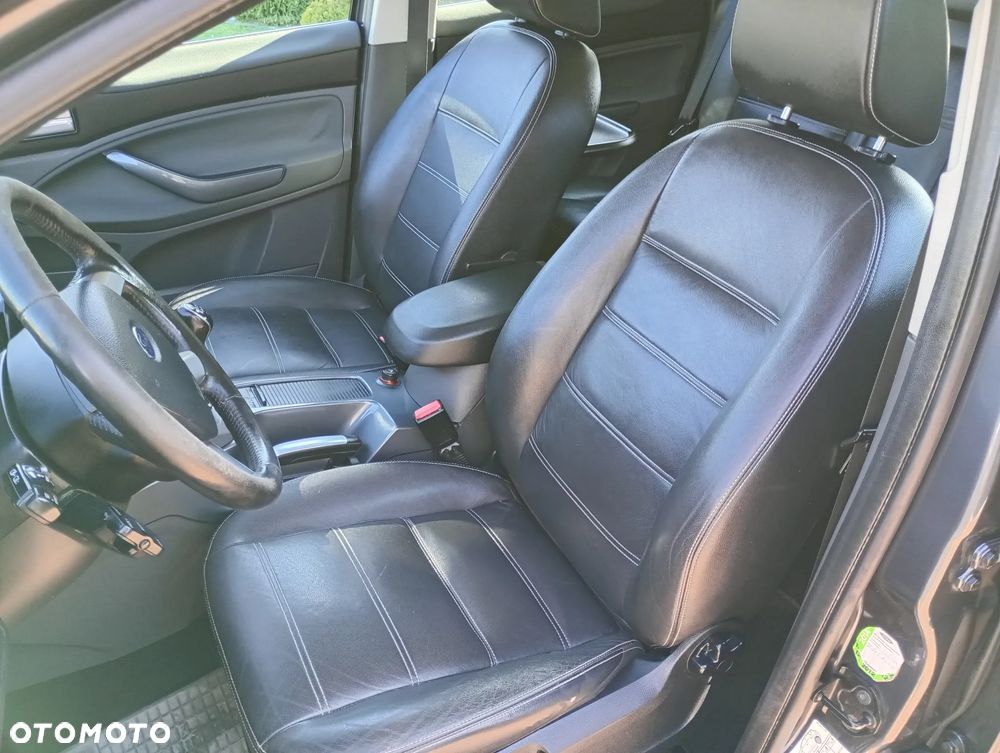 Ford Kuga 2.0 TDCi 4x4 Trend - 31