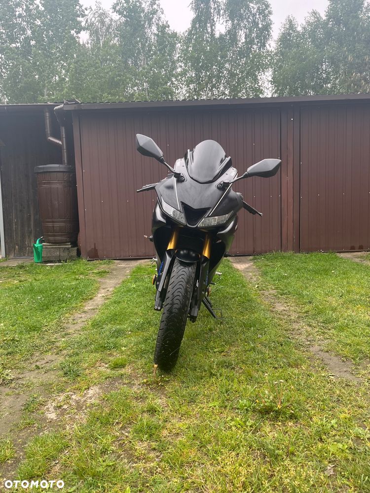 Yamaha YZF - 3