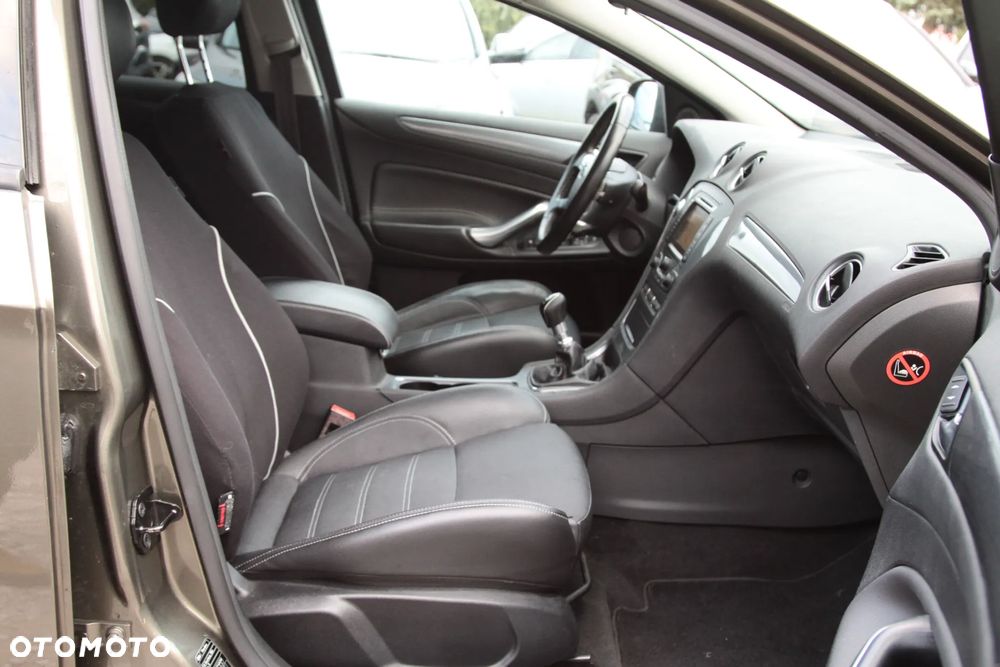 Ford Mondeo Turnier 2.0 TDCi Champions Edition - 19