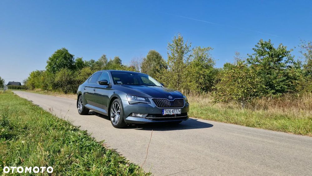 Skoda Superb 2.0 TDI Ambition DSG - 1