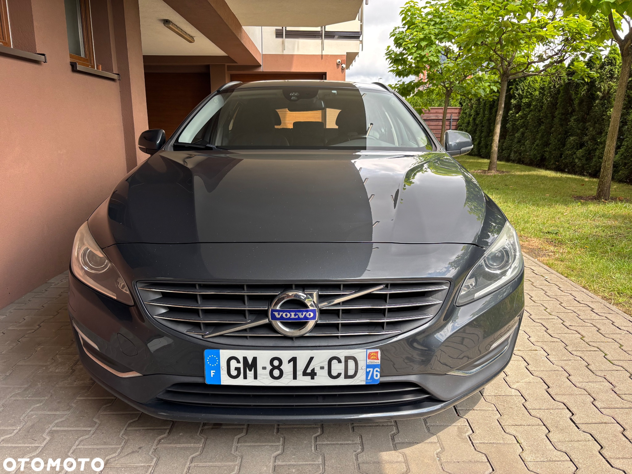 Volvo V60 T5 Drive-E Dynamic Edition (Momentum) - 2