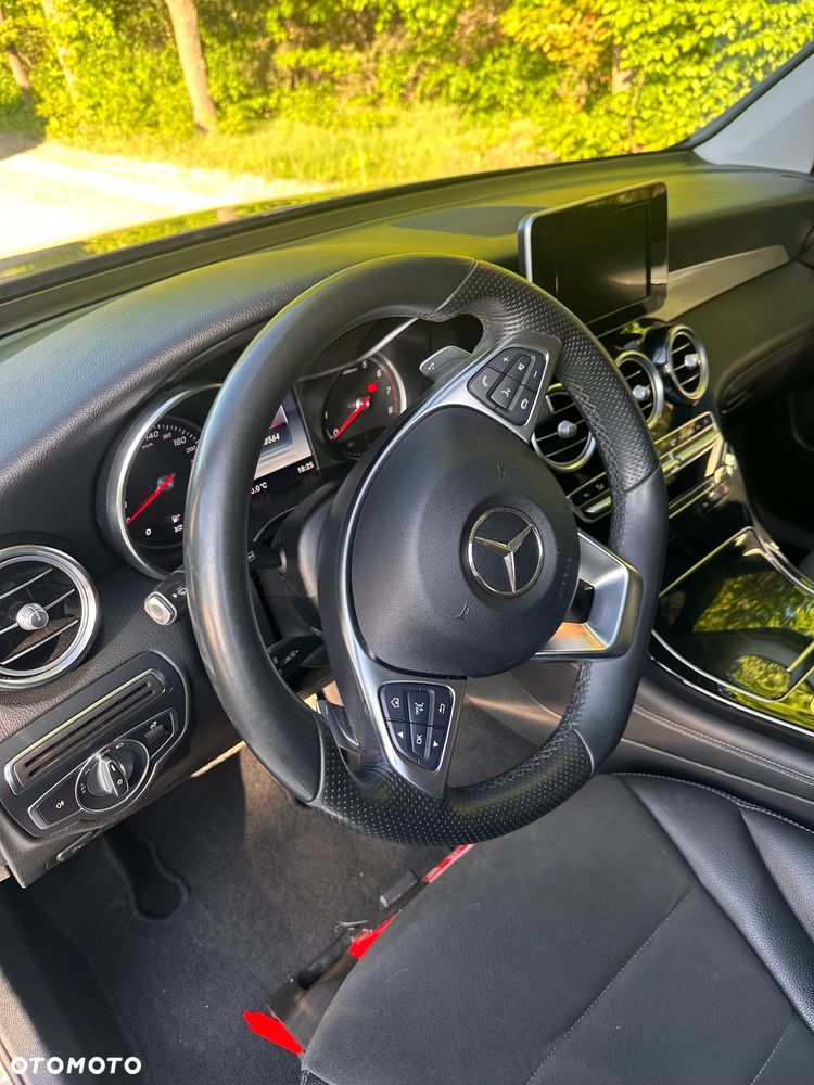 Mercedes-Benz GLC - 11