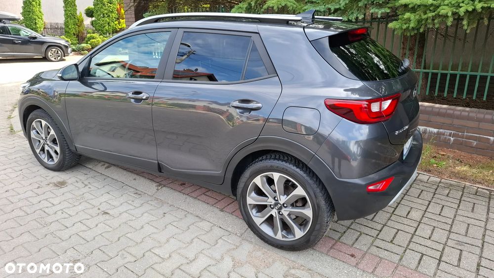Kia Stonic 1.4 L - 6