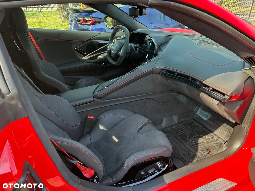 Chevrolet Corvette - 26