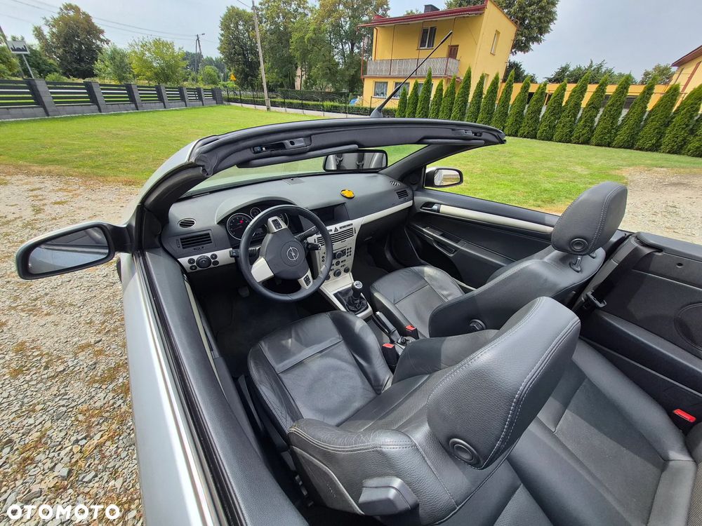 Opel Astra Twin Top 2.0 Turbo Cosmo - 16