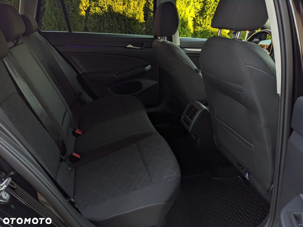 Volkswagen Golf - 29