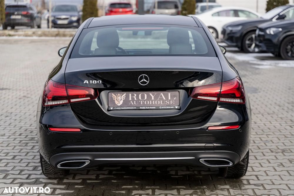 Mercedes-Benz A 180 7G-DCT Progressive Advanced - 10