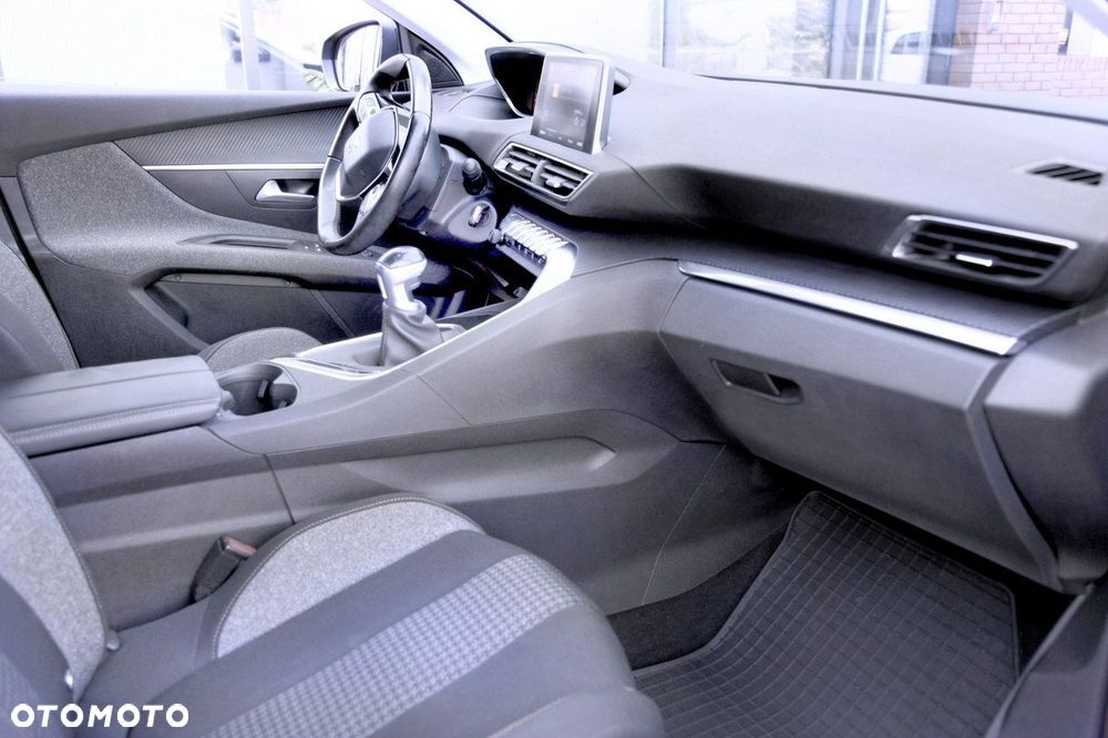 Peugeot 3008 PureTech 130 Style - 12