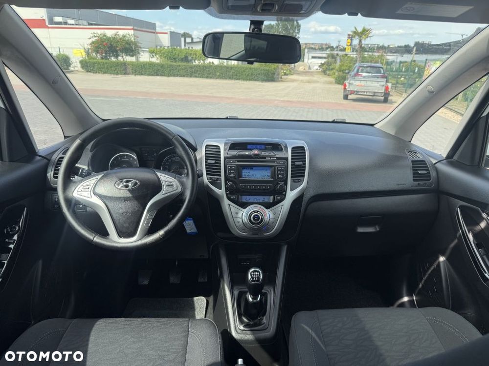 Hyundai ix20 1.4 Premium - 17