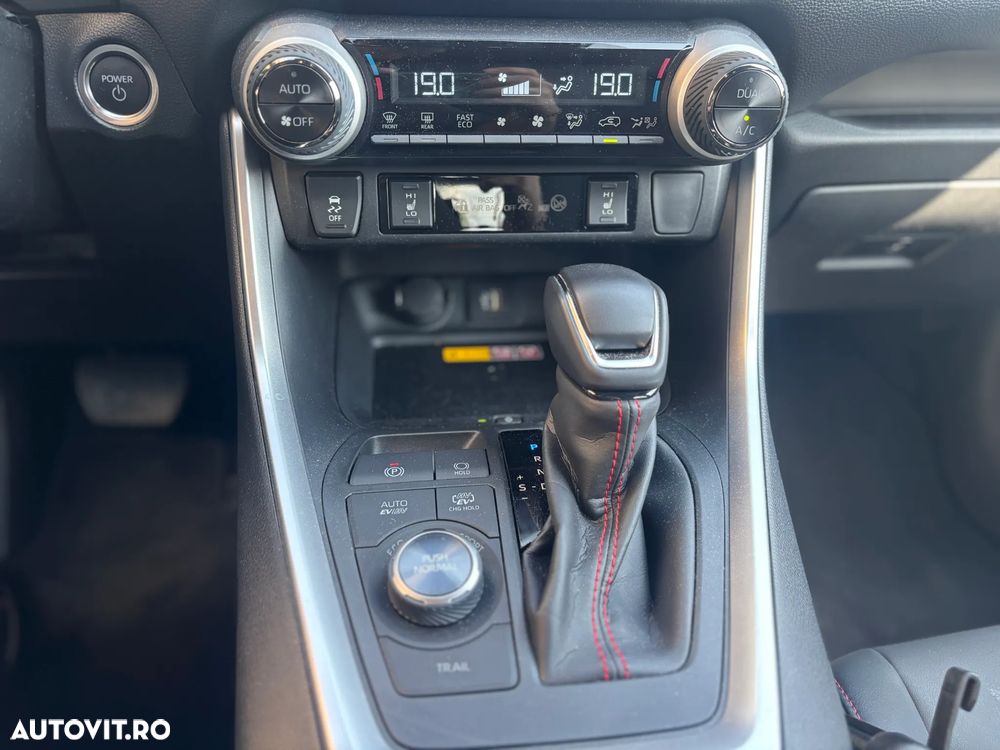 Toyota RAV4 2.5 PHEV VVT-iE 4x4 Style Bi-Tone - 14