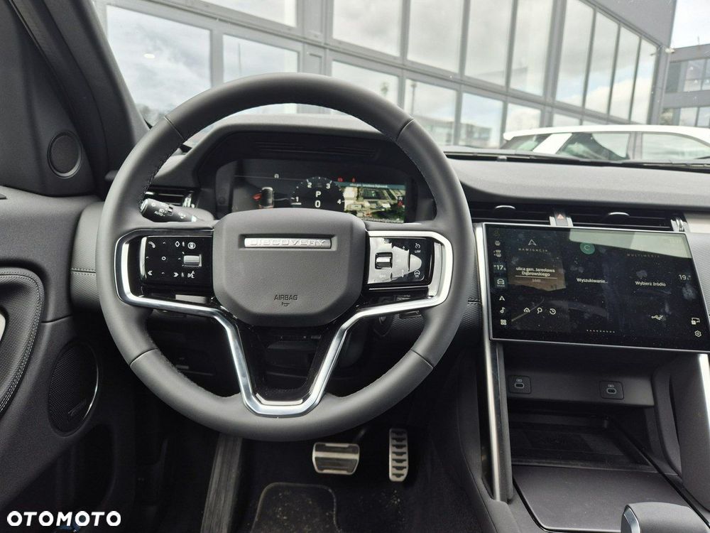 Land Rover Discovery Sport - 32