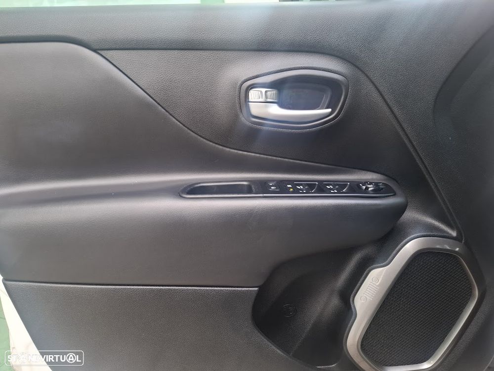 Jeep Renegade 1.6 MJD Limited - 27