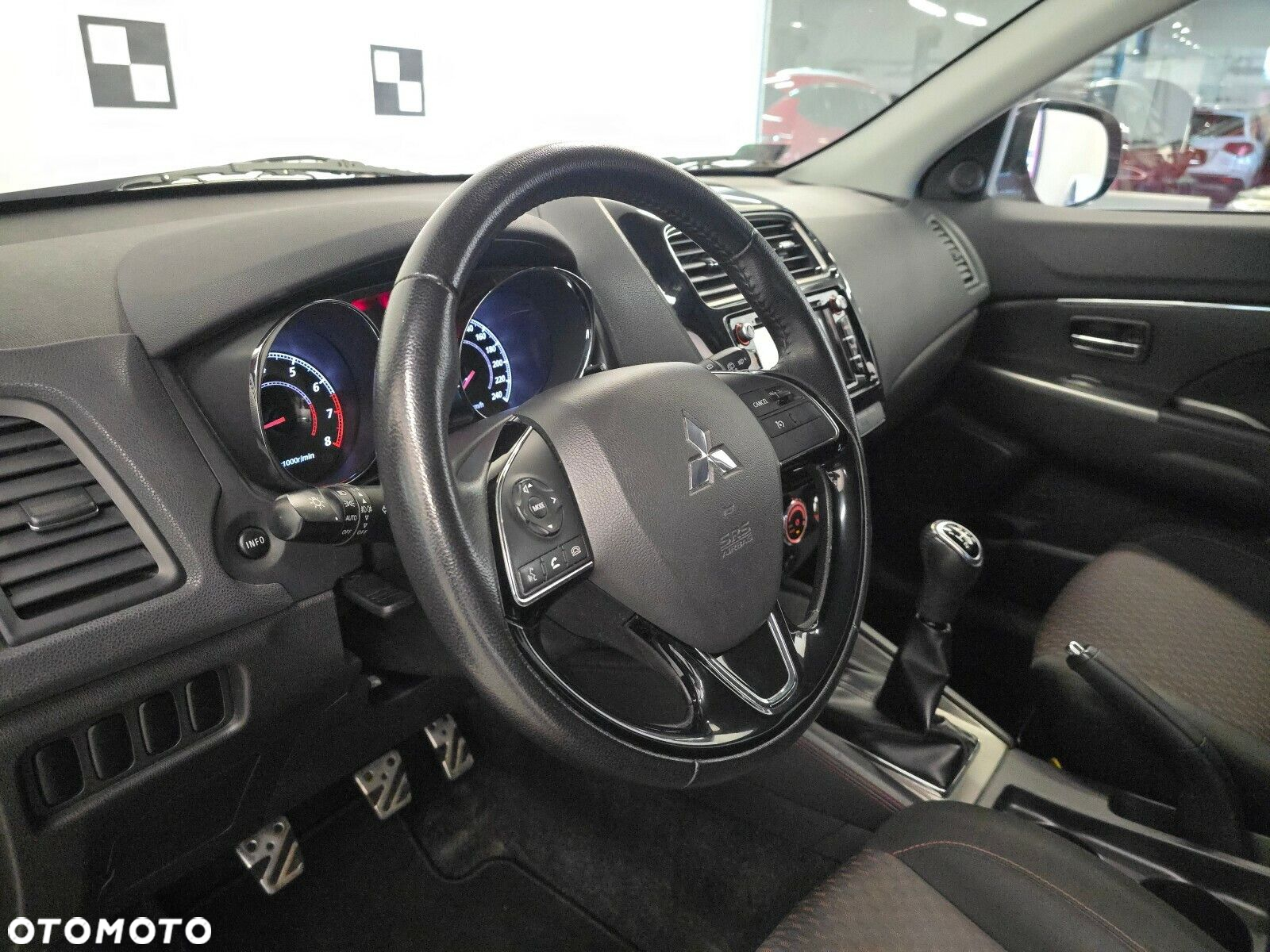 Mitsubishi ASX - 14