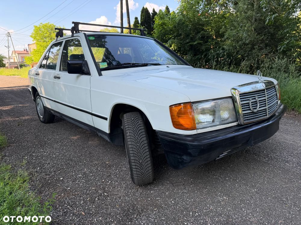 Mercedes-Benz W201 (190) - 6