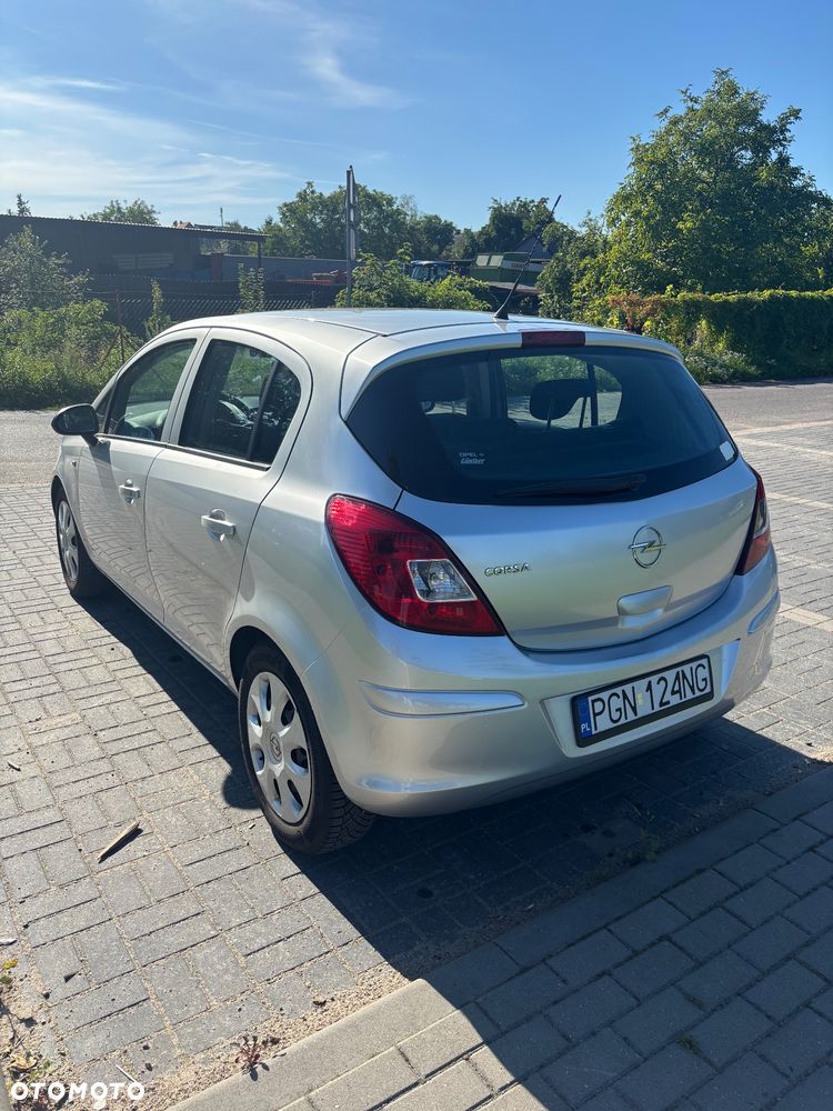 Opel Corsa 1.2 16V Enjoy - 4