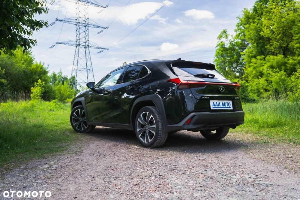 Lexus UX - 7