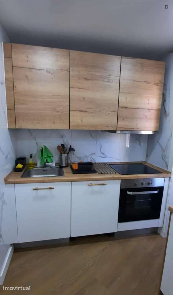Quarto - localizado em Paranhos Porto - Grande imagem: 5/20