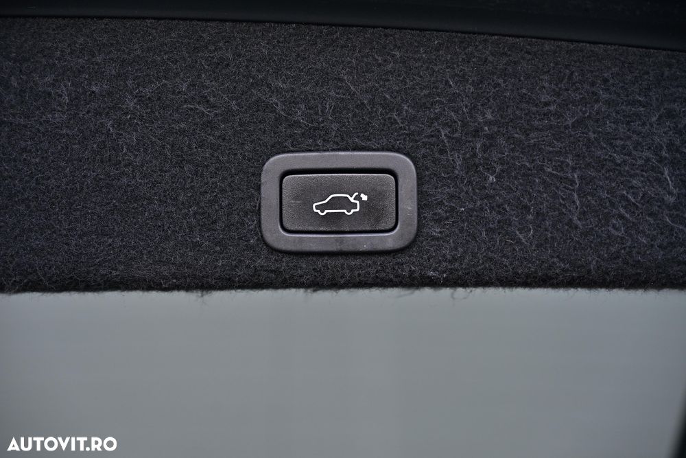 Volvo XC 60 D5 AWD Geartronic Summum - 33
