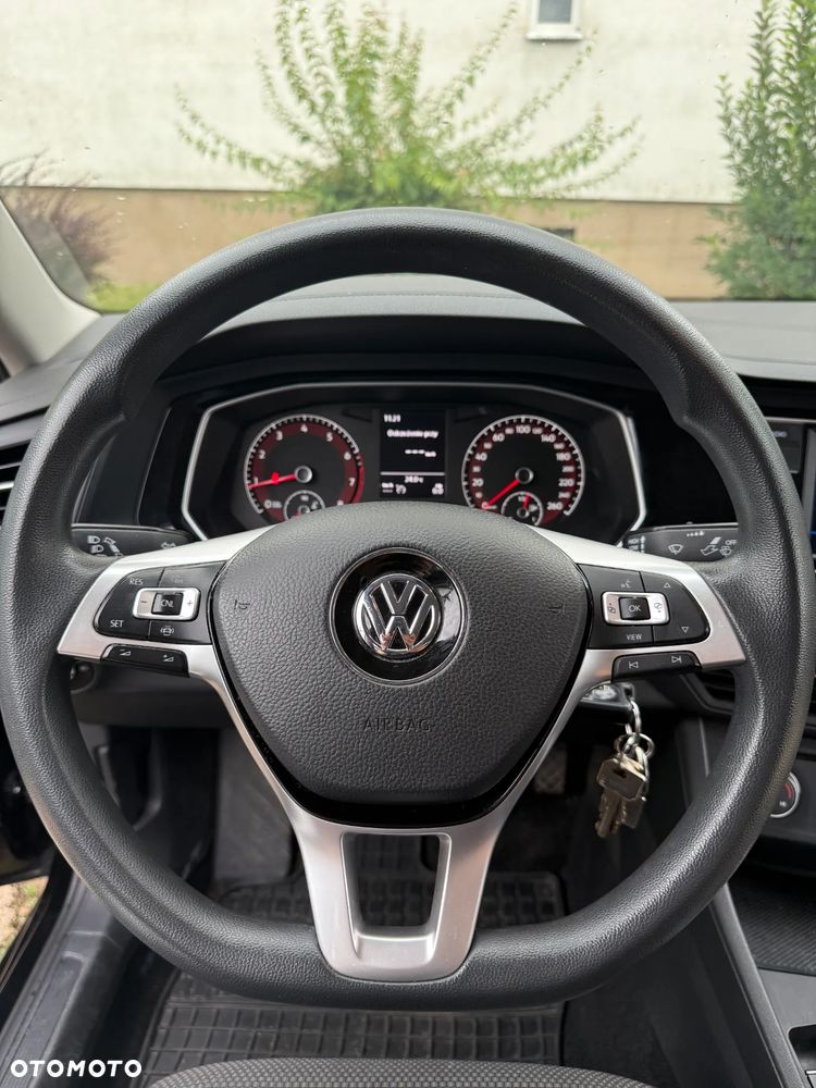 Volkswagen Jetta - 17