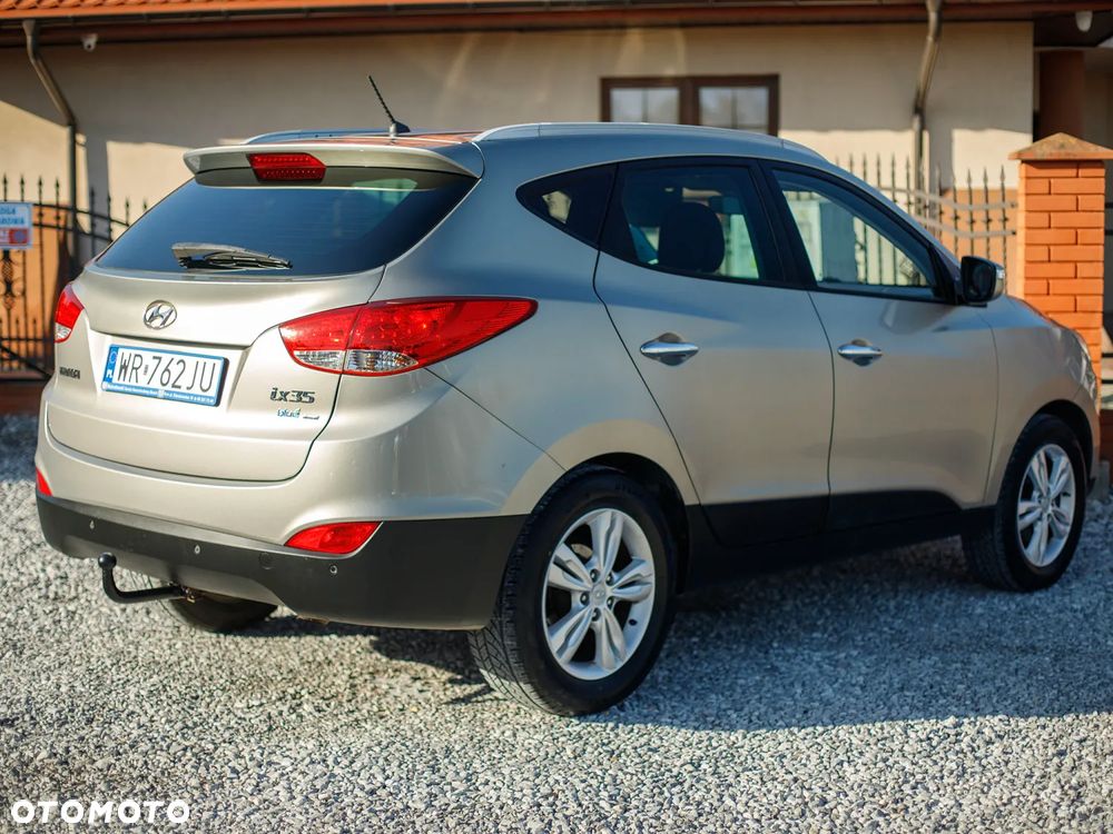 Hyundai ix35 1.7 CRDi 2WD blue Finale Silver - 4