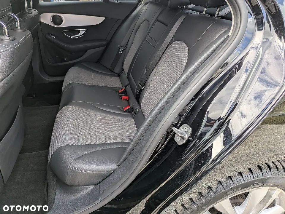 Mercedes-Benz Klasa C 220 d 4Matic 9G-TRONIC Avantgarde - 27