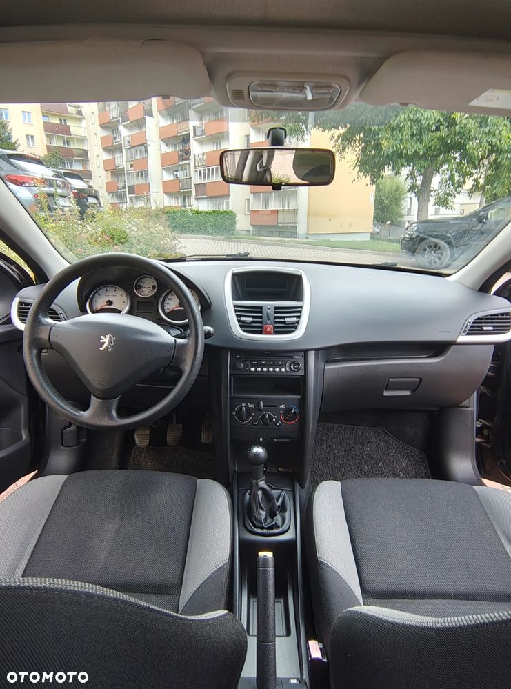 Peugeot 207 1.4 16V Presence - 9