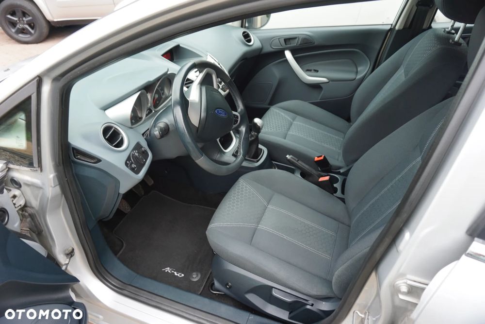 Ford Fiesta 1.25 Celebration - 15