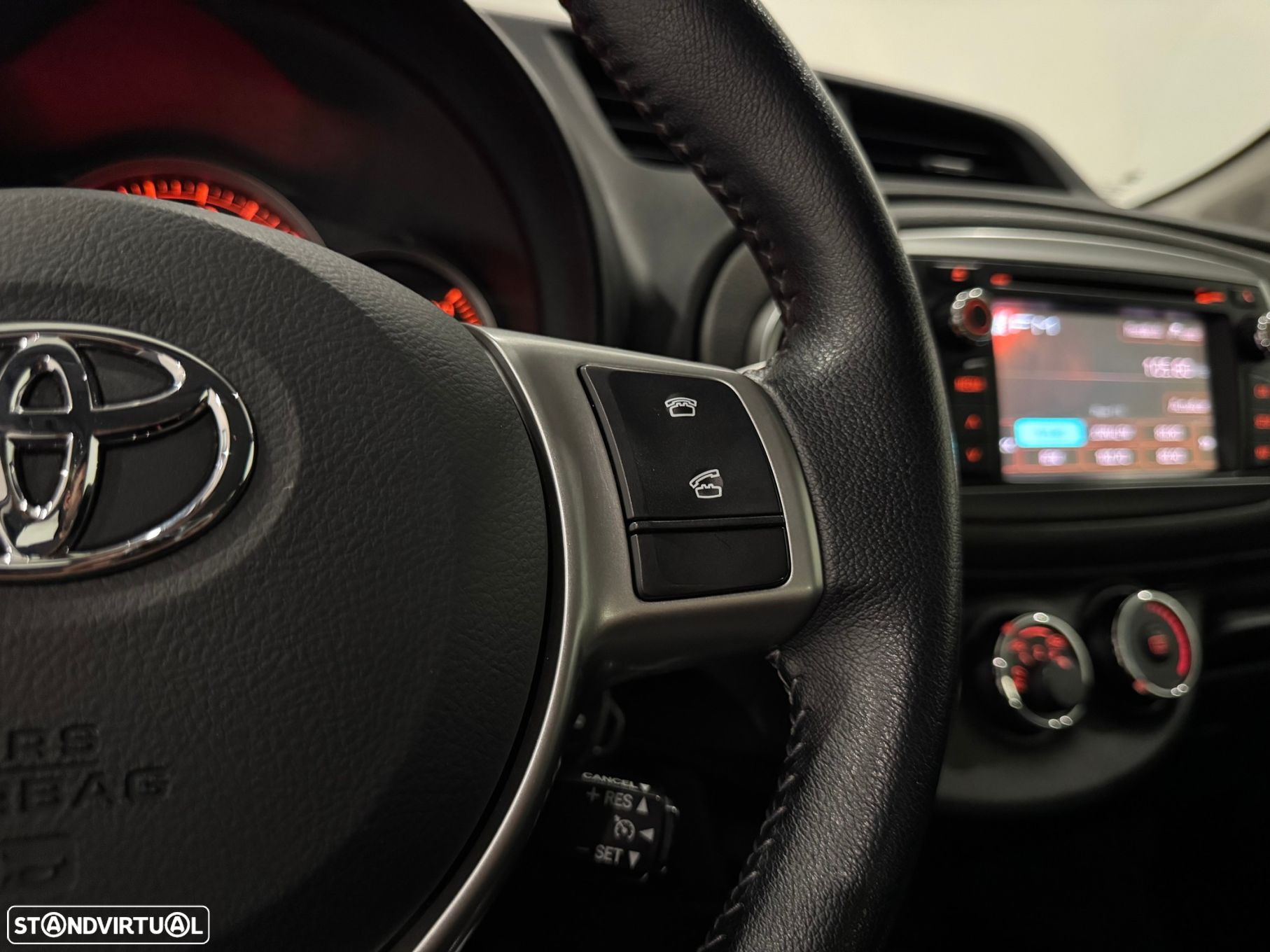 Toyota Yaris 1.4 D-4D ACtive+AC - 43