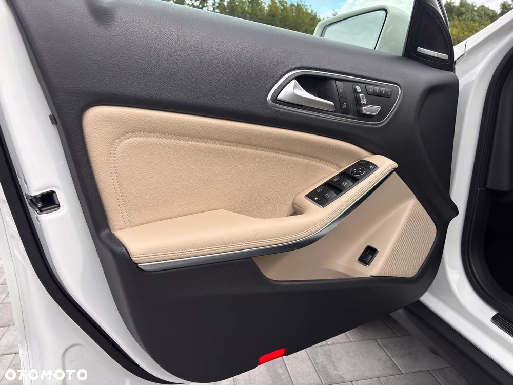 Mercedes-Benz GLA 250 4Matic 8G-DCT Edition 1 - 18