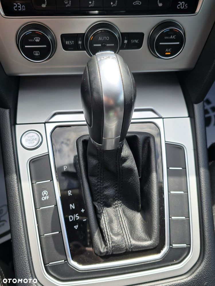 Volkswagen Passat - 28