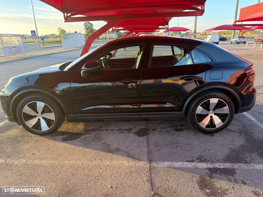 Porsche Macan Electric - 8