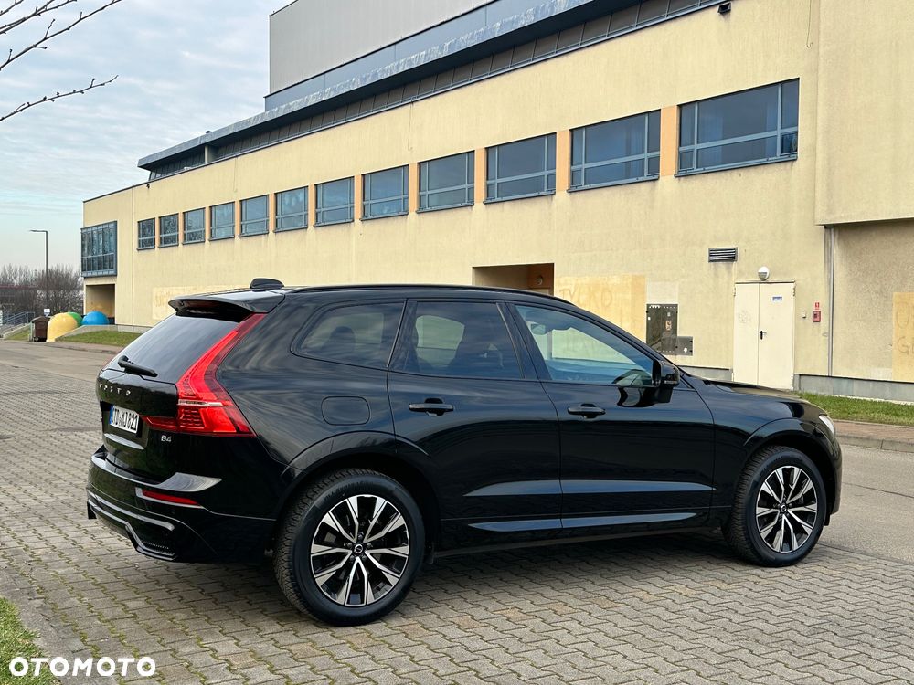 Volvo XC 60 B4 B Plus Dark - 13