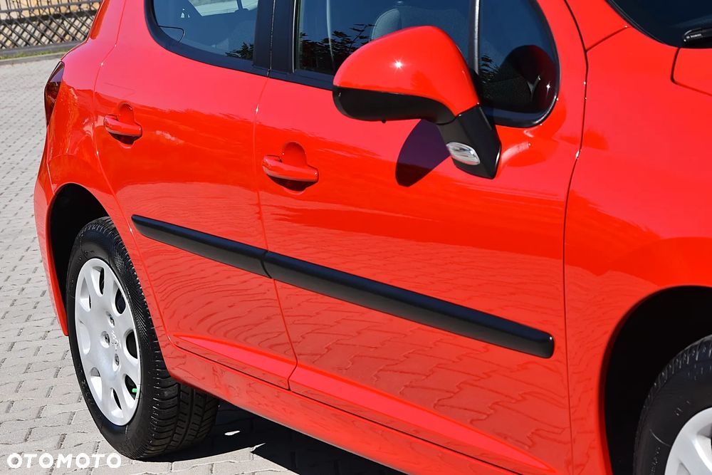 Peugeot 207 1.4 Millesim 200 - 32