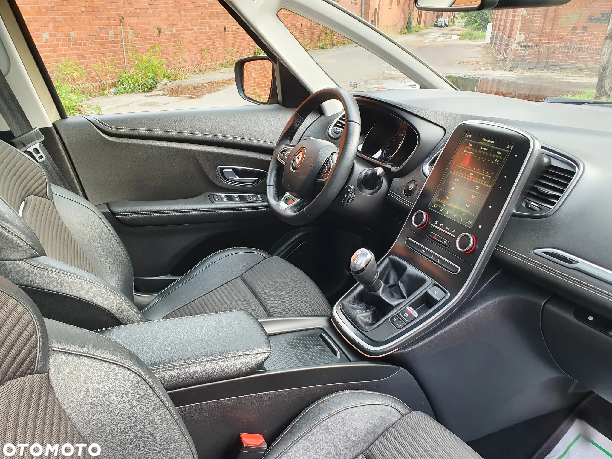 Renault Scenic TCe 140 GPF INTENS - 10