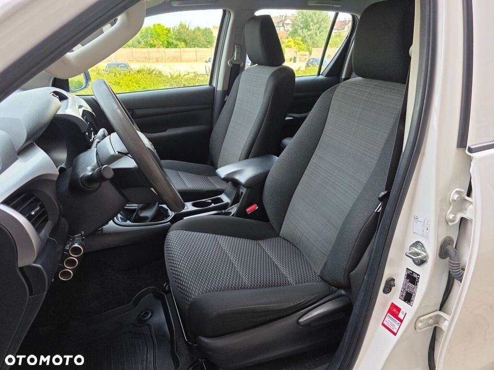 Toyota Hilux 2.4 D-4D Double Cab DLX 4x4 - 16