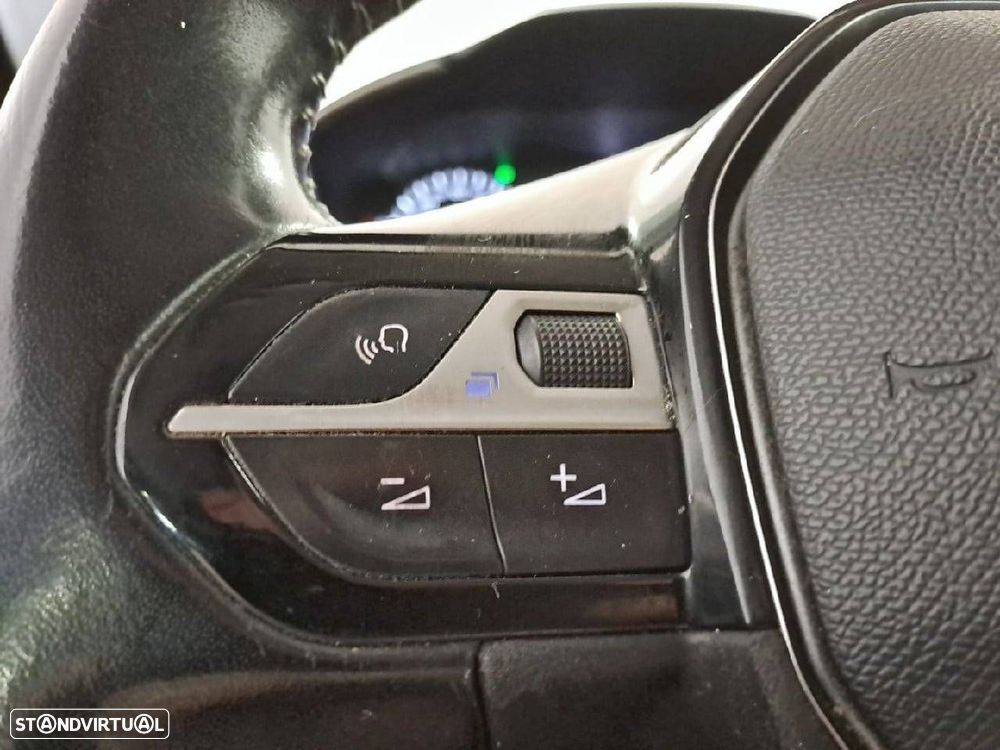 Peugeot 208 1.2 PureTech Active - 16