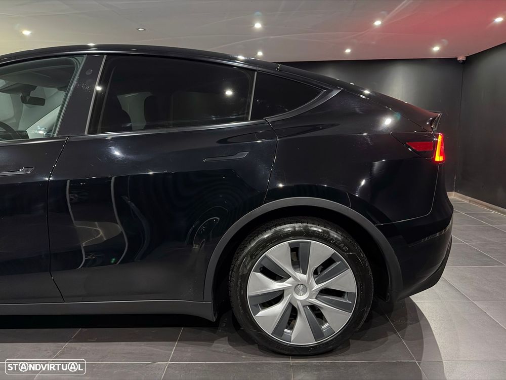 Tesla Model Y Standard - 5