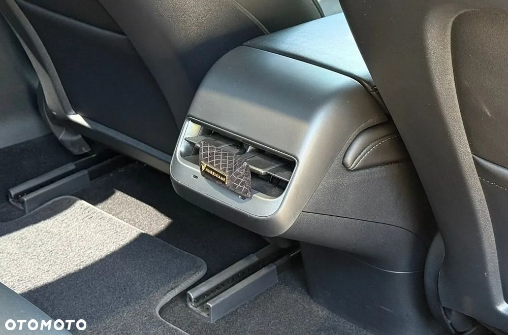 Tesla Model 3 Langstreckenbatterie Allradantrieb Dual Motor Performance - 14