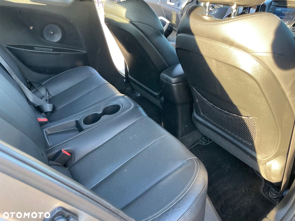 Hyundai Veloster 1.6 Turbo Premium - 16