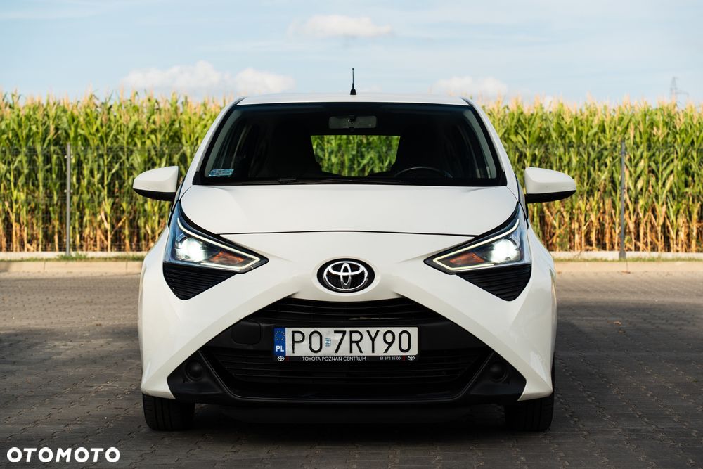 Toyota Aygo x-play - 16