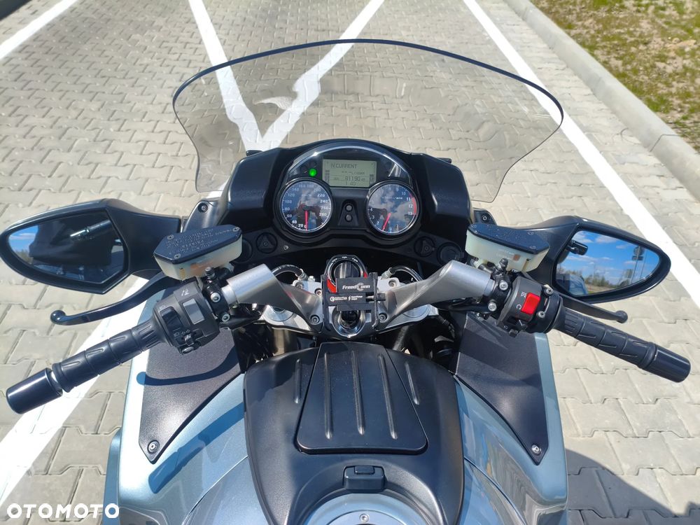 Kawasaki GTR - 17