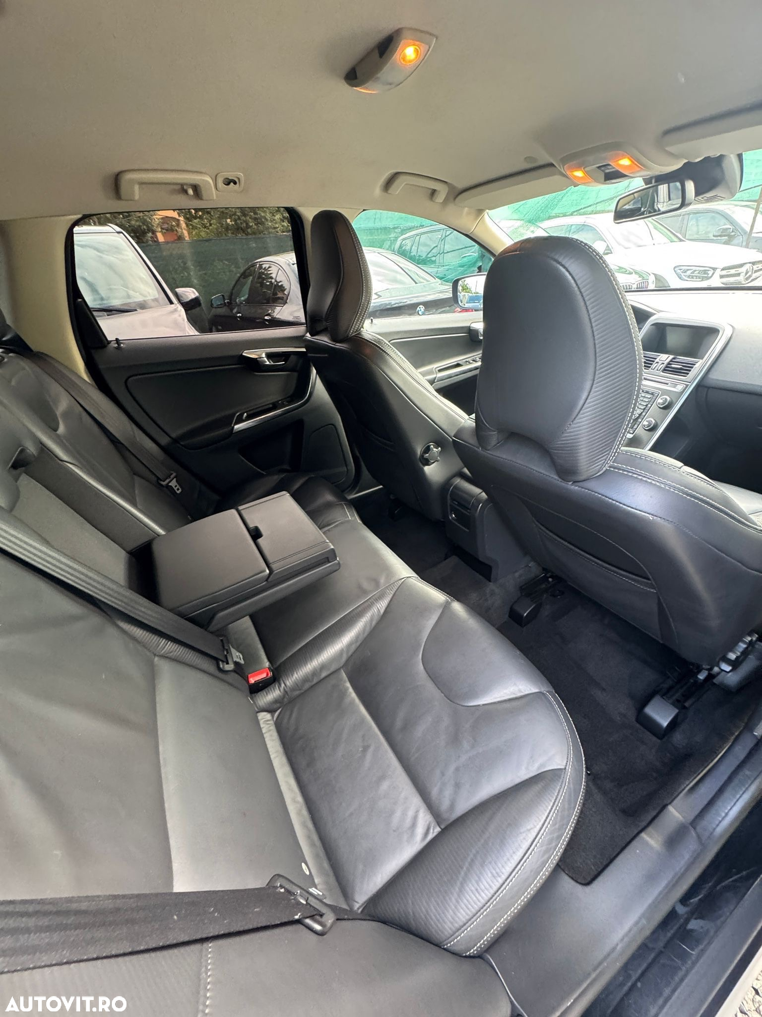 Volvo XC 60 - 6