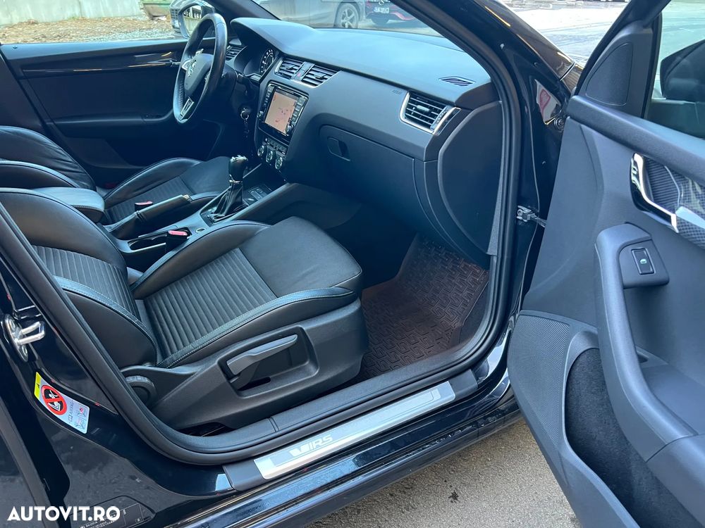 Skoda Octavia 2.0 TDI DSG RS - 28