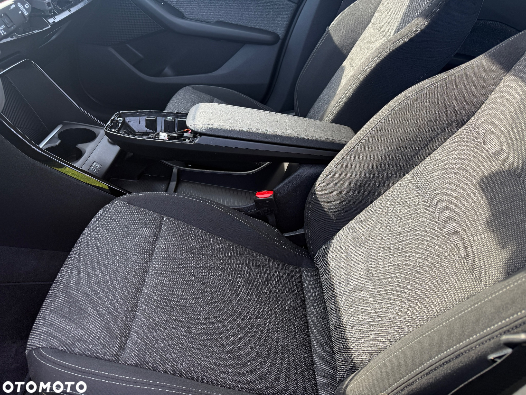 BMW Seria 2 218d Active Tourer - 34