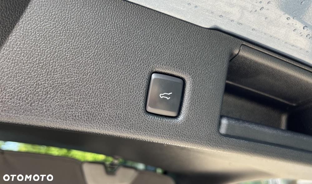 Ford Kuga - 18